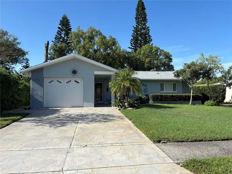 133 Stafford Cir, FL