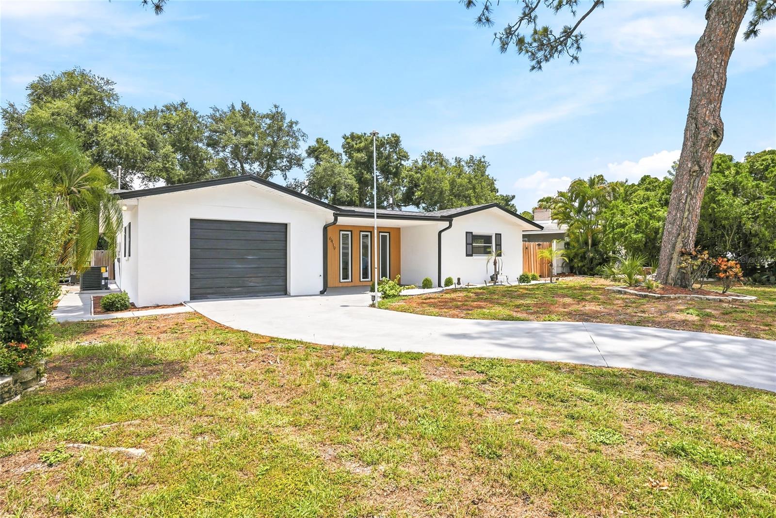 6419 Pelican Dr S, FL