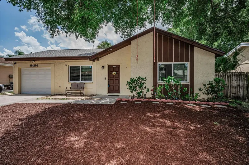 6464 107th Ter N, FL