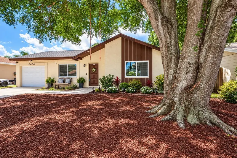 6464 107th Ter N, FL