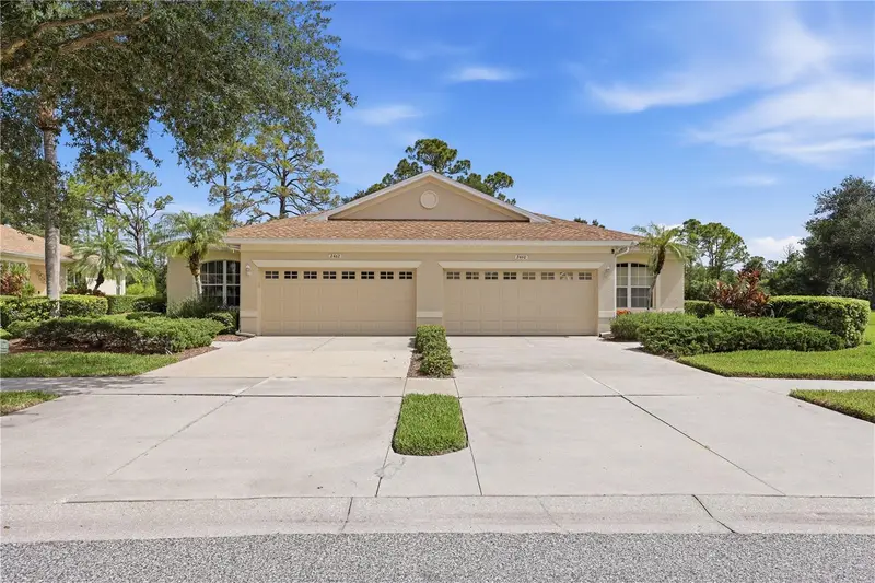 2462 Magnolia Cir, FL