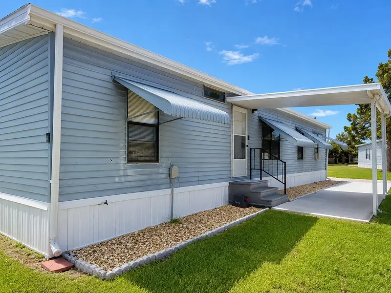 1990 Crystal Ln, FL