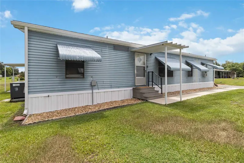 1990 Crystal Ln, FL