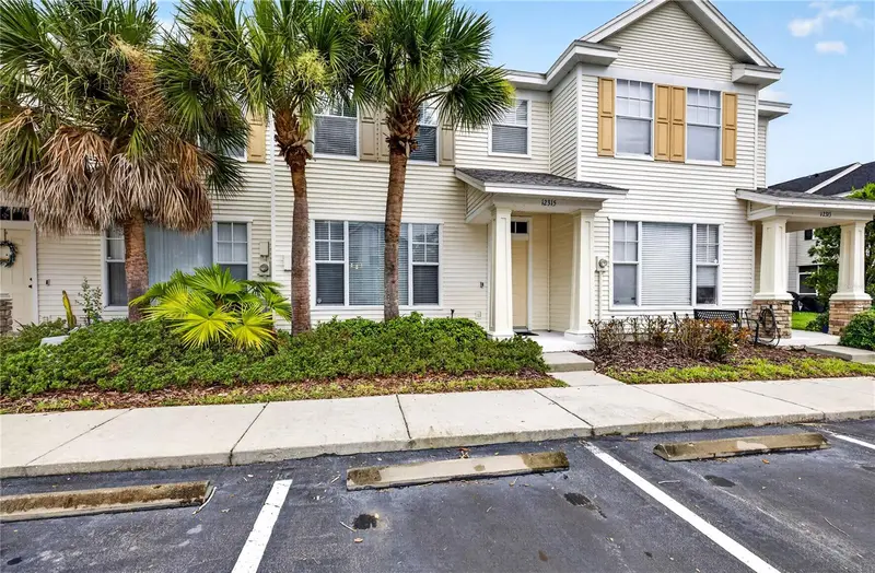 12315 Country White Cir, FL