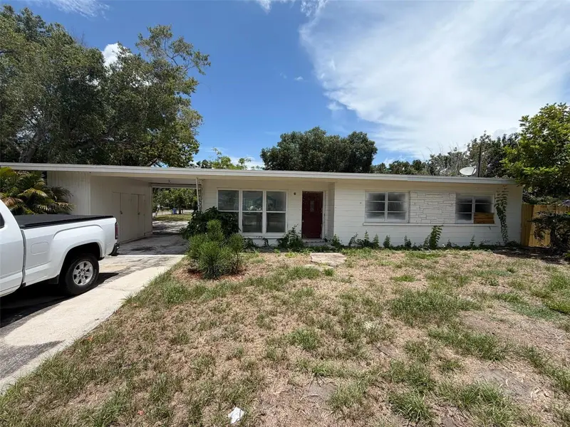 2612 9th, FL