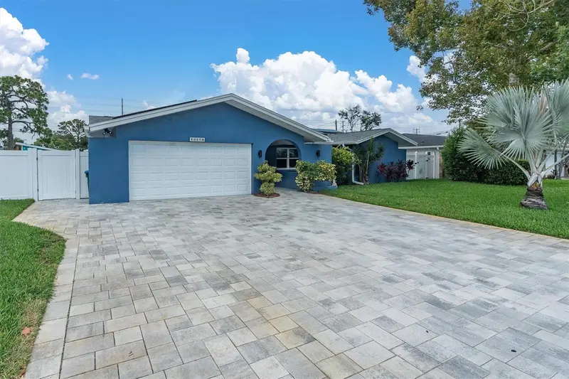 13179 Dorchester Dr, FL