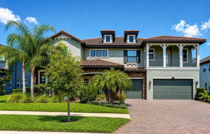 18014 Woodland View Dr, FL