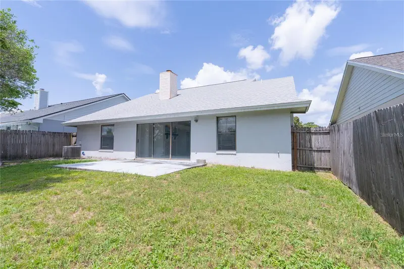 660 Holbrook Cir, FL