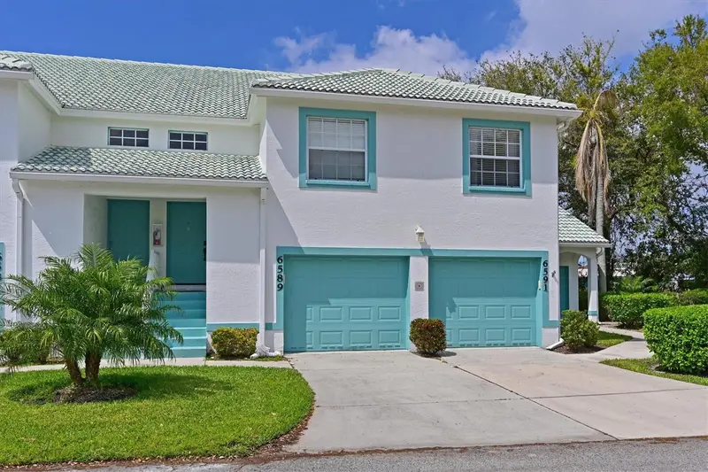 6589 Fairway Gardens Dr #202, FL