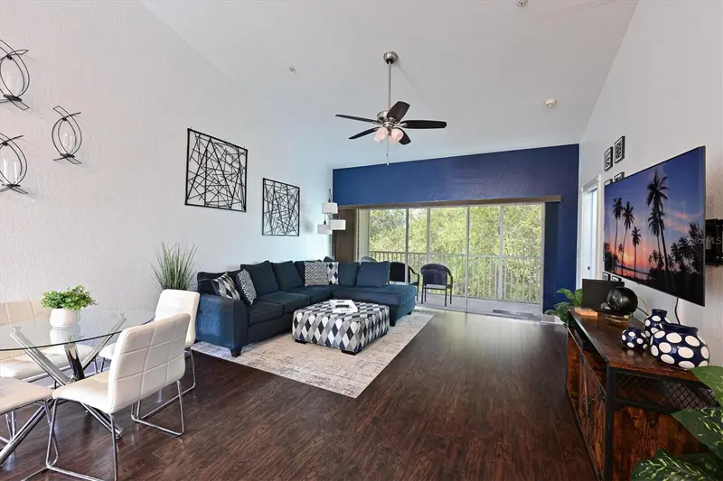 6589 Fairway Gardens Dr #202, FL