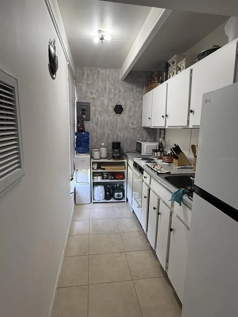 4719 Club Cir, FL