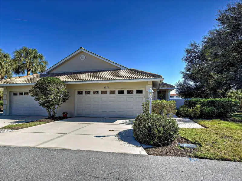 1275 Berkshire Cir, FL