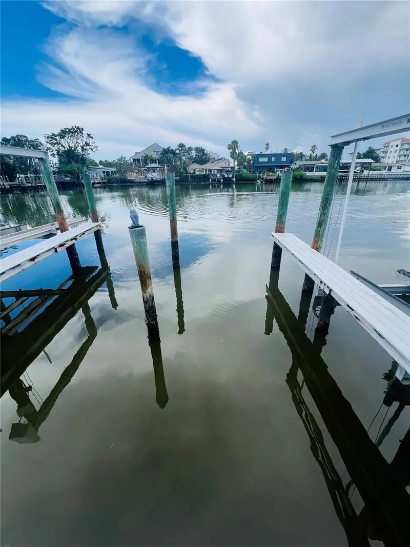 300 Venetian Dr #3, FL