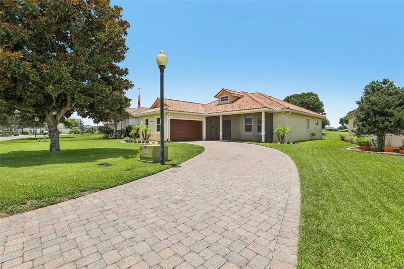 30418 Island Club Dr, FL