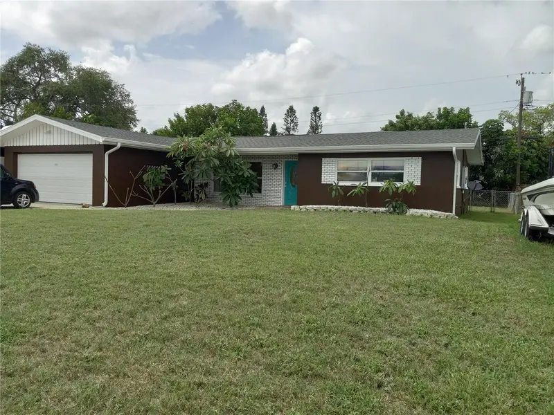 240 Regina Dr S, FL