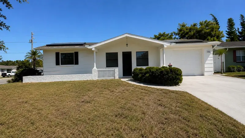 3708 Holiday Lake Dr, FL