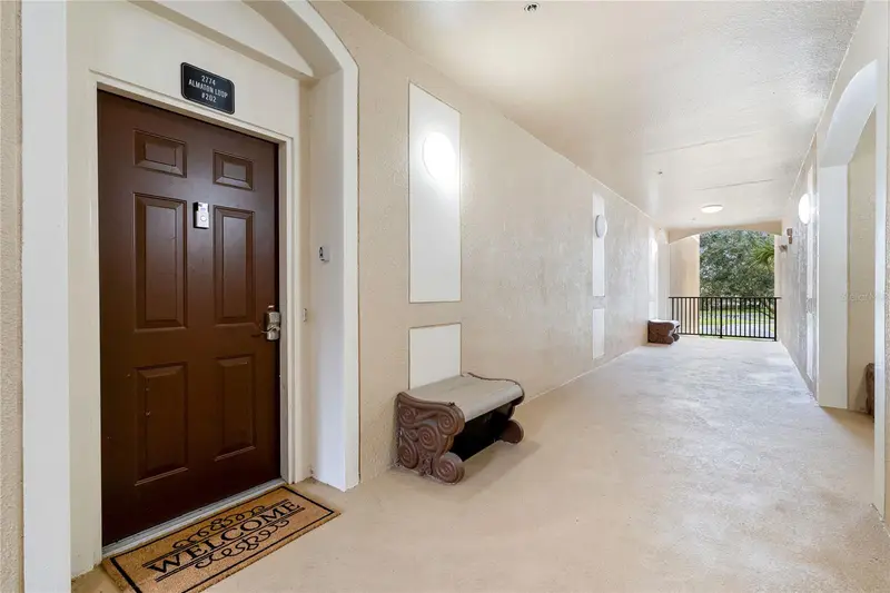 2774 Almaton Loop #202, FL