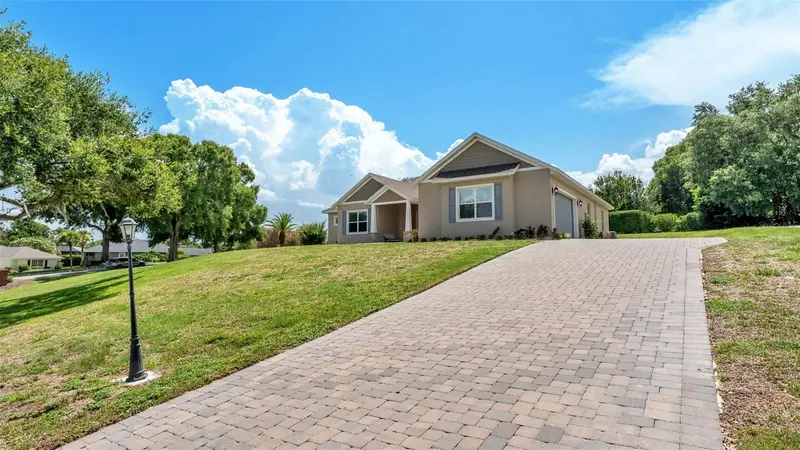5701 Crestview Dr, FL