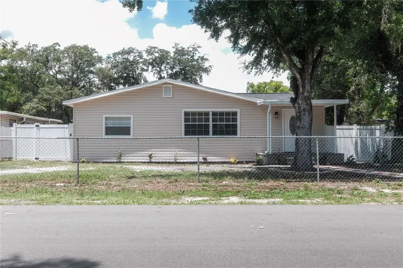 6018 N 49th St, FL