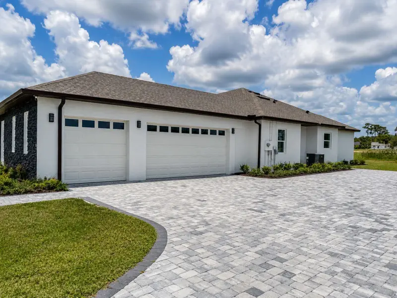 29121 Can Do Ln, FL