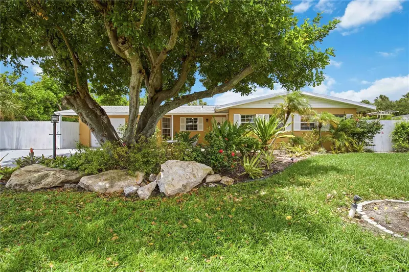 5720 24th Street Ct W, FL