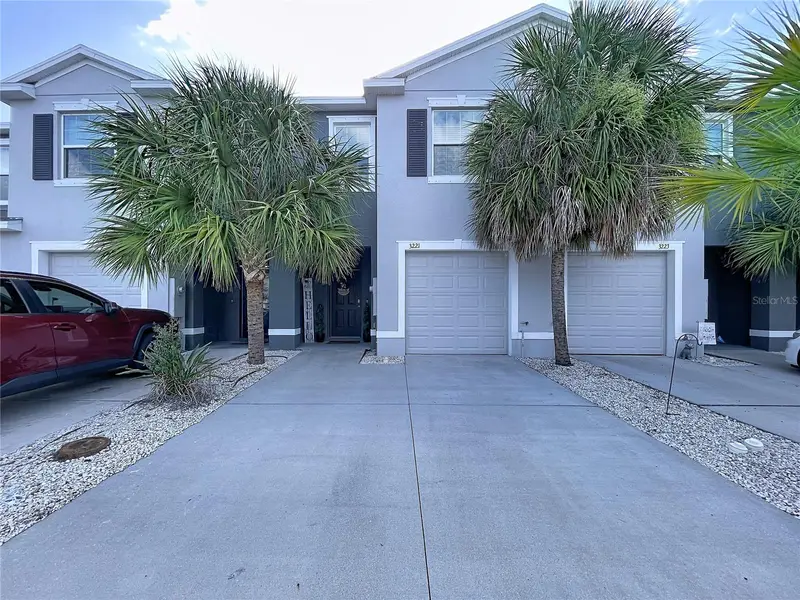 3221 Pleasant Willow Ct, FL