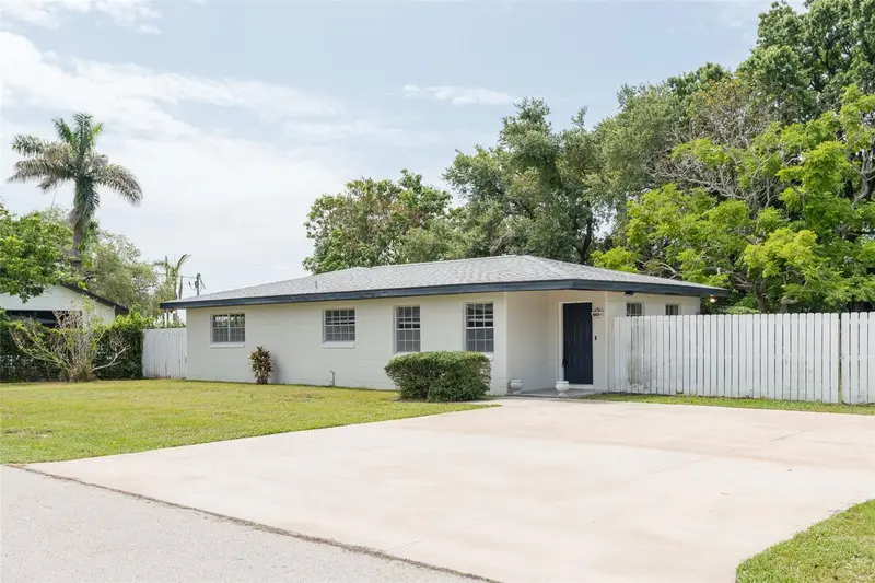 2421 Linsey St, FL
