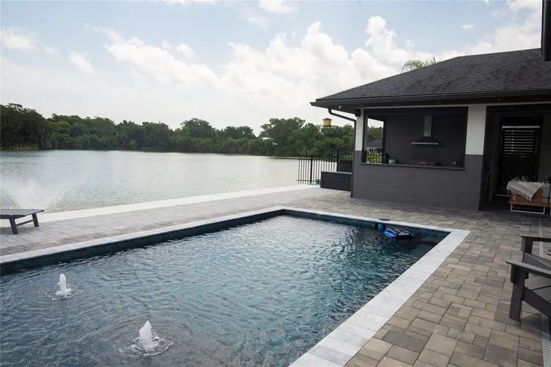 995 Stacy Ln, FL