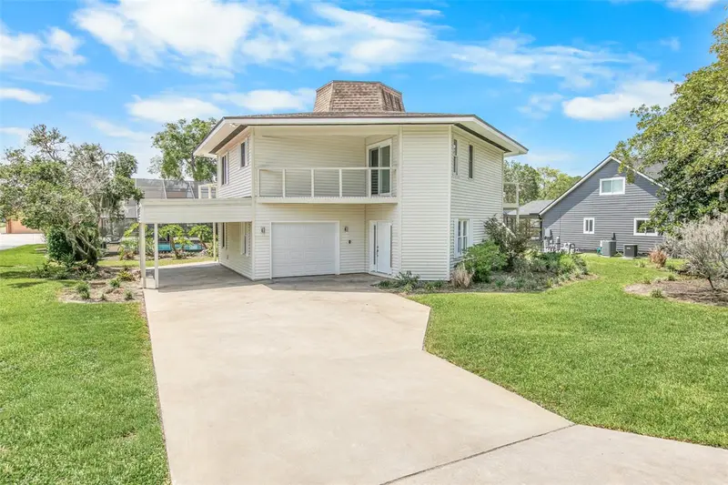 38 Lazy Eight Dr, FL