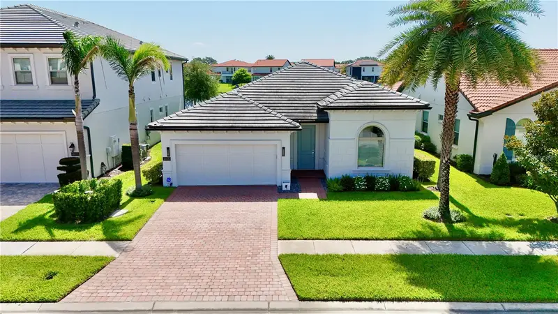 10481 Royal Cypress Way, FL