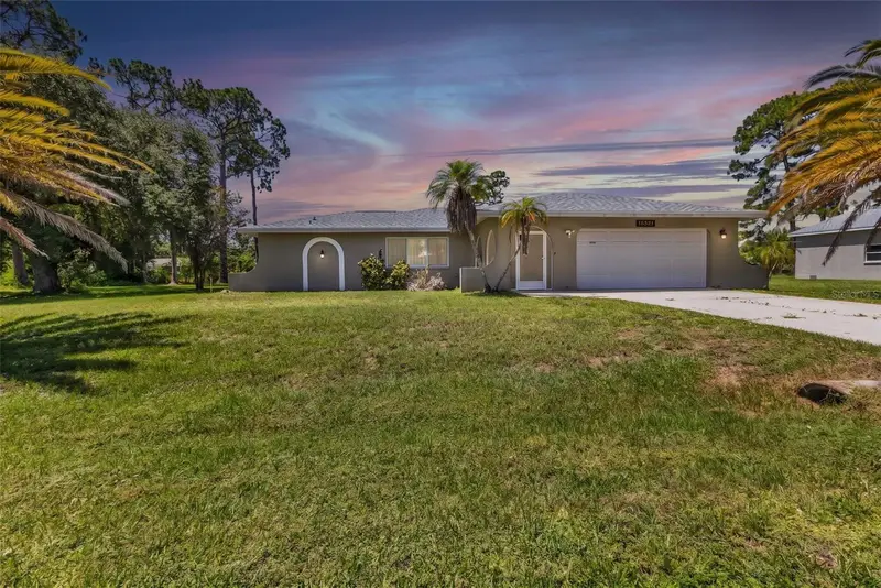 18521 Quaint Ave, FL