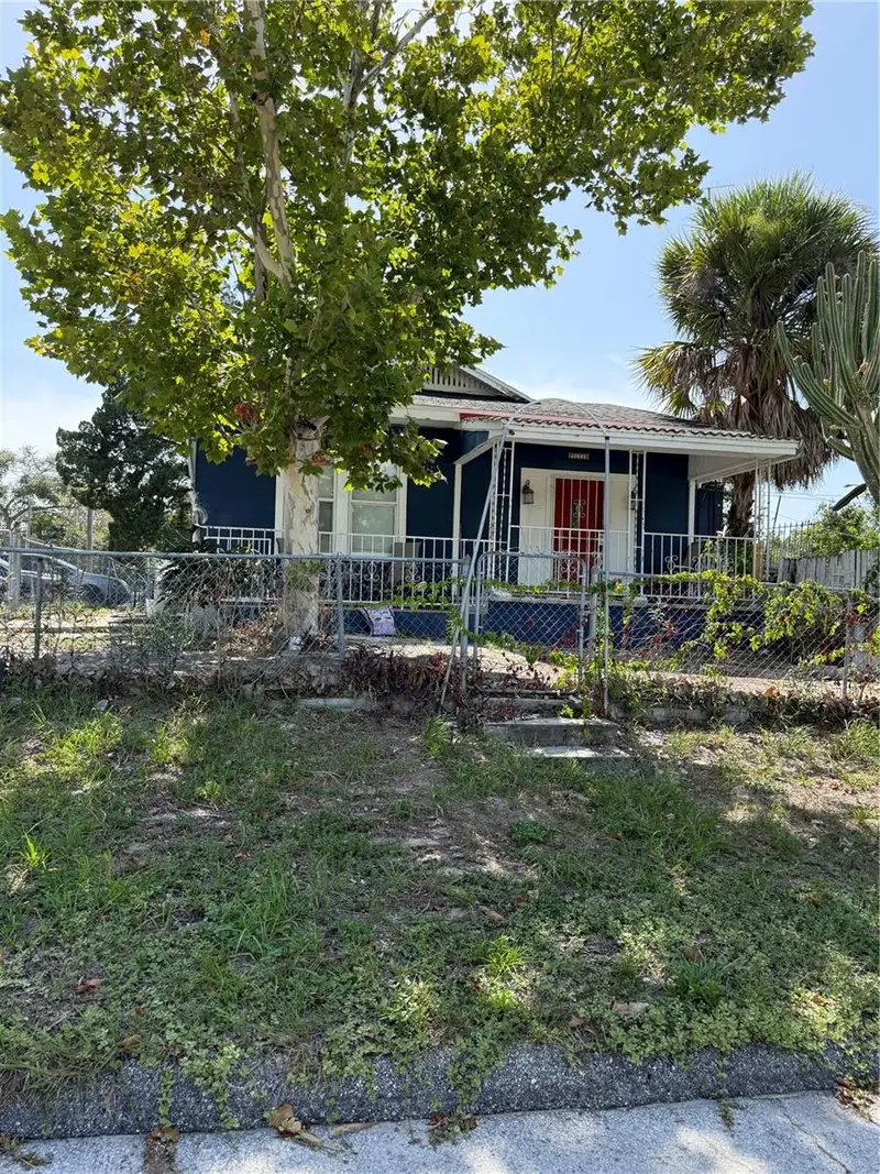 3012 N Albany Ave, FL