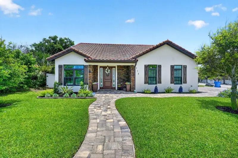 114 Coquina Key Dr, FL