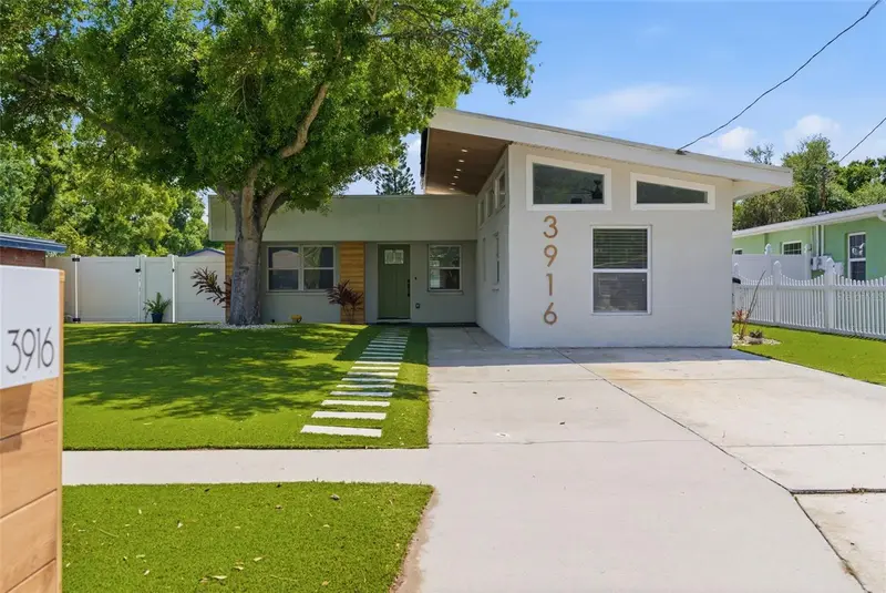 3916 W Iowa Ave, FL