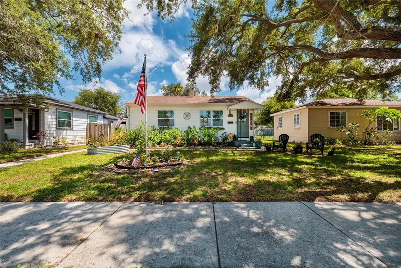 1220 56th Ave N, FL
