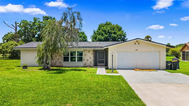 623 Wood Dr, FL