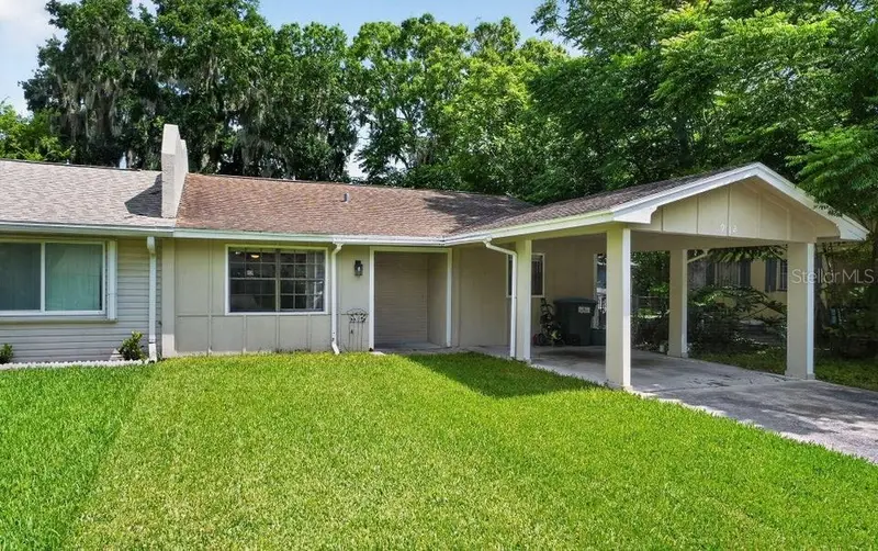 912 Royal Oak Ct, FL