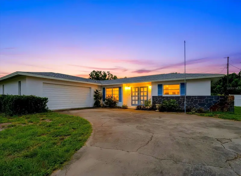 Venice Gardens listing