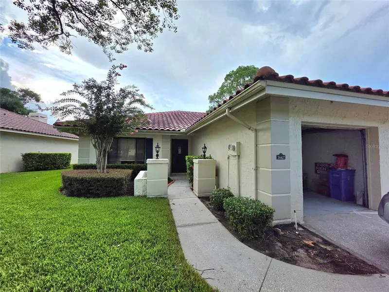 18427 Aintree Ct, FL