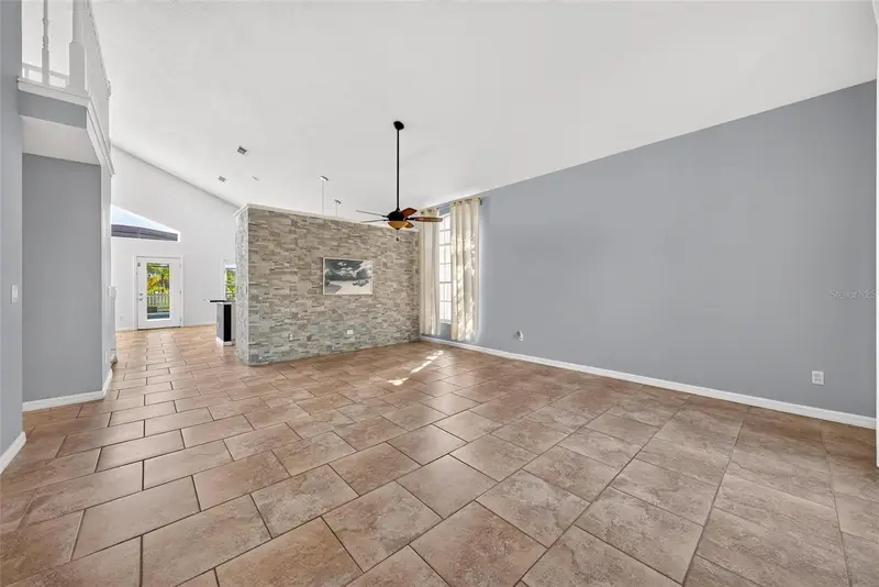 338 Lexingdale Dr, FL