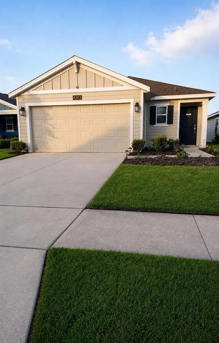 4302 Sunny Creek Pl, FL