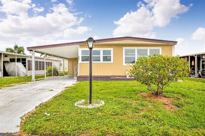 La Casa Mhp Co-Op listing