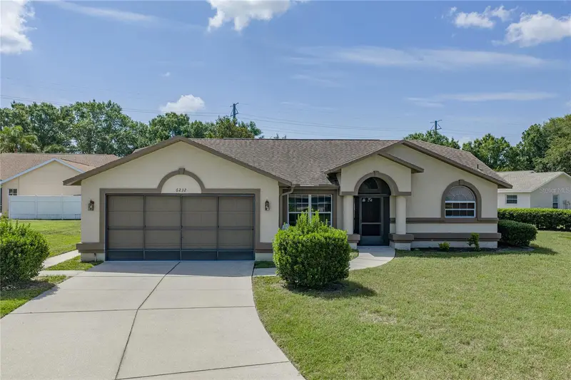 6232 Huntington Dr, FL