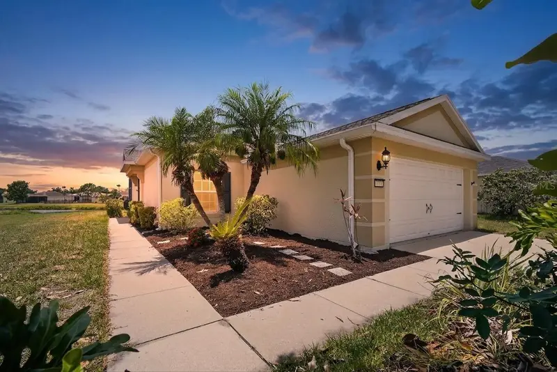 9780 50th Street Cir E, FL
