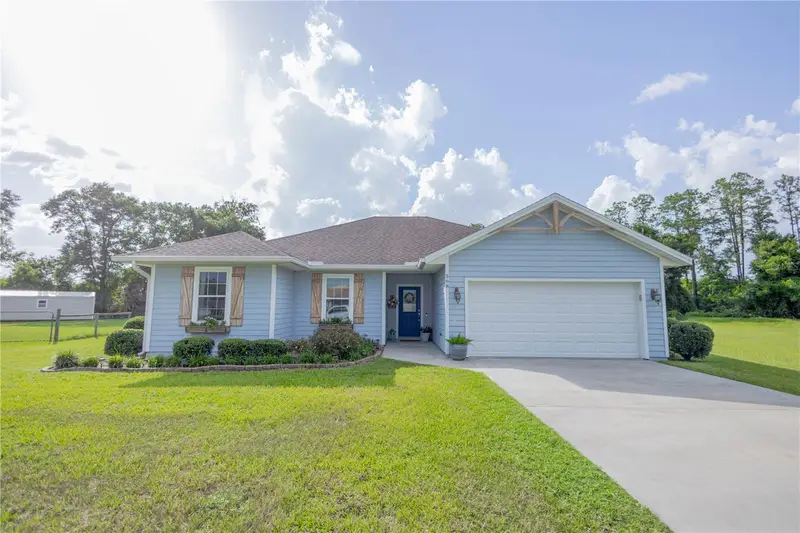 568 Sw Gerald Conner Dr, FL