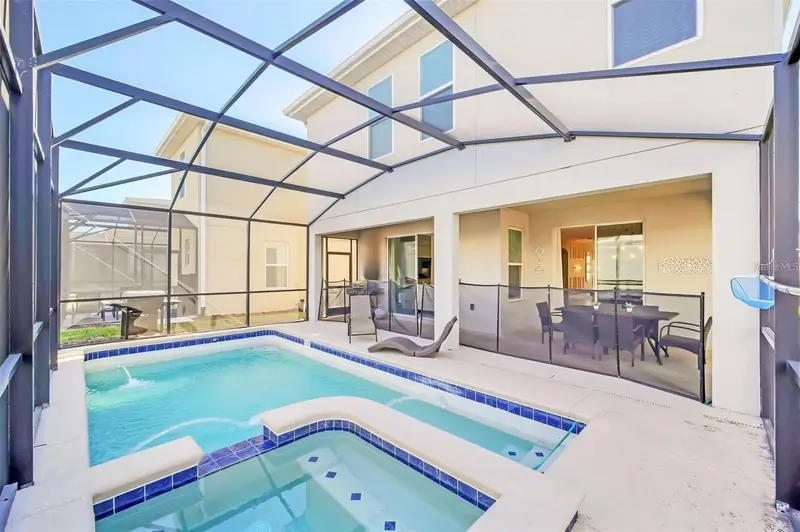 2748 Bookmark Dr, FL