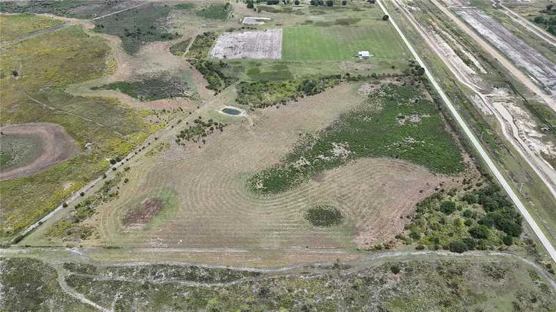 County Line Rd E, FL