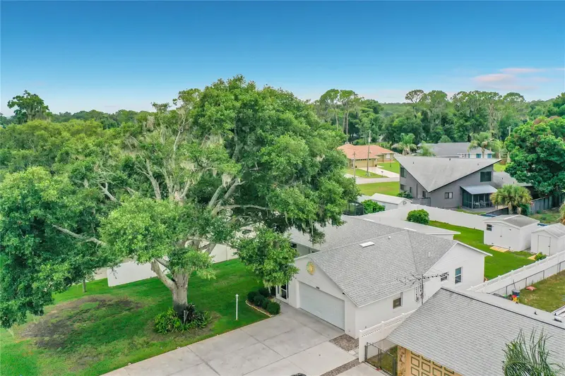 33909 Linda Ln, FL