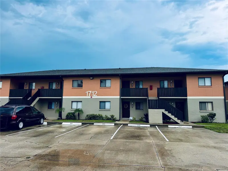 1712 University Ln #307, FL