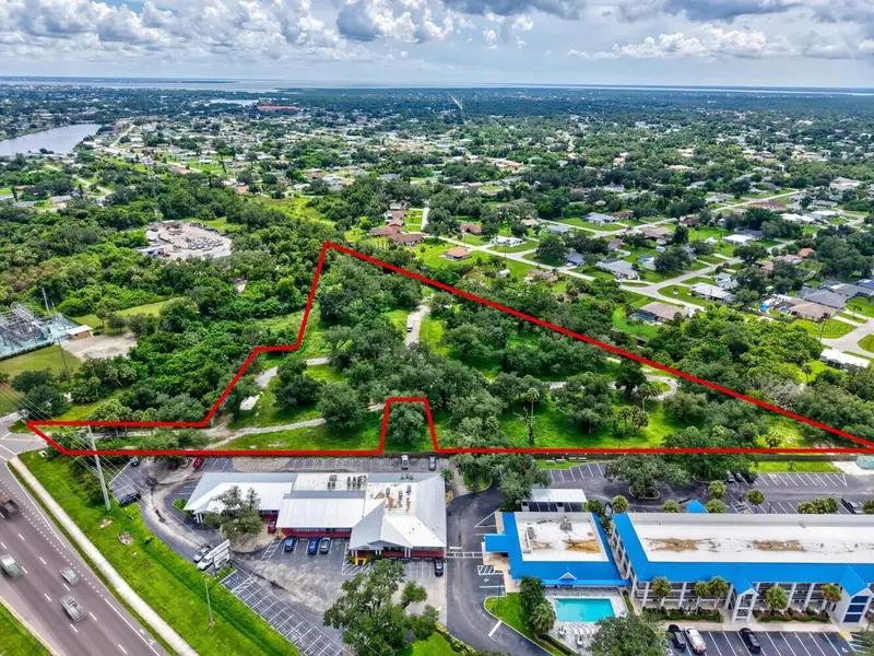 1999 Tamiami Trl, FL